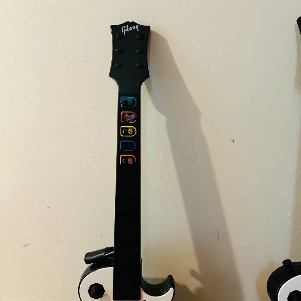 2 Nintendo Wii Wireless LES PAUL Guitar Controller Guitar Hero III & Rock Band
